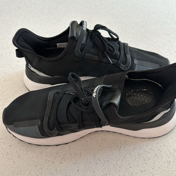? ADIDAS EVH791004 Mens Black Swift Athletic Shoes Size 9? main image 4